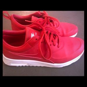 Red Nike’s